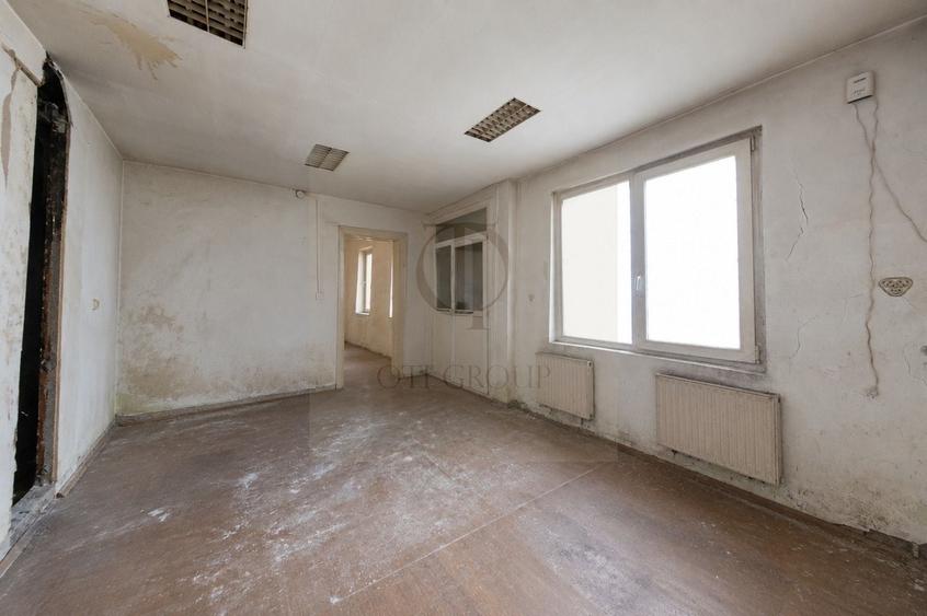 Apartament cu 5 camere în Central
