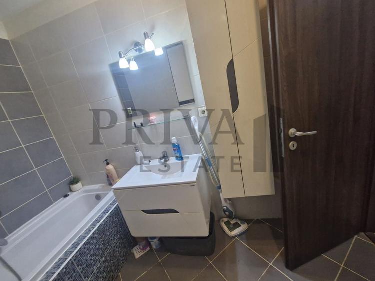 Apartament cu 3 camere decomandat, mobilat în Soarelui