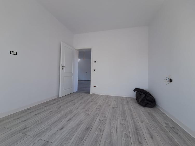 Casă individuală cu 3 camere cu Canalizare în Sânandrei