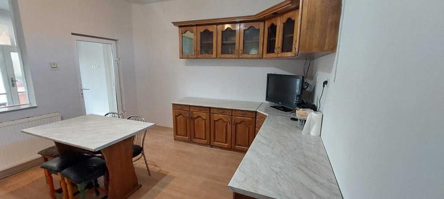 Casă cu 4 camere cu Teren 697 Mp în Vladimirescu