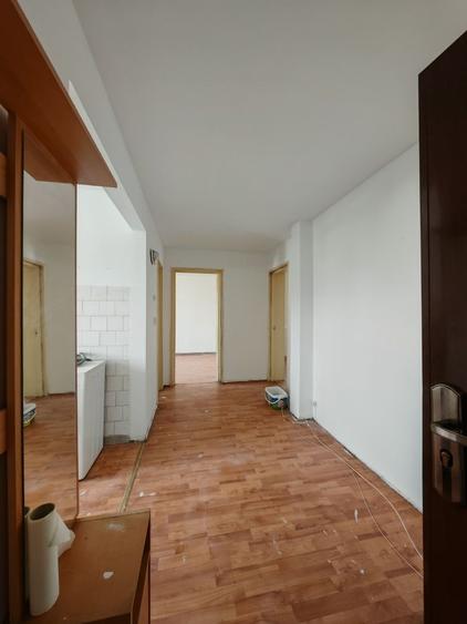 Apartament cu 2 camere decomandat în Gojdu