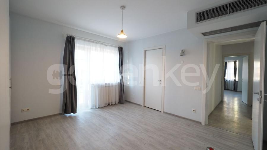 Duplex cu 7 camere cu Canalizare în Pipera