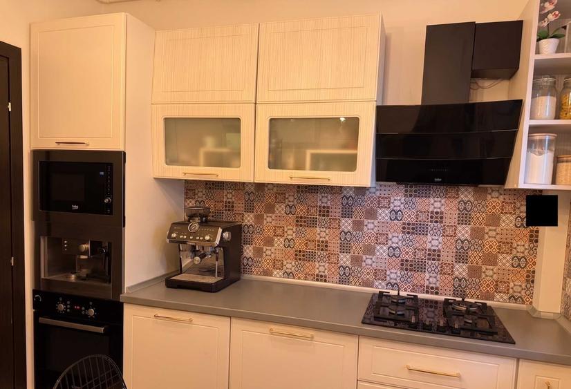 Apartament cu 3 camere decomandat în Păcii