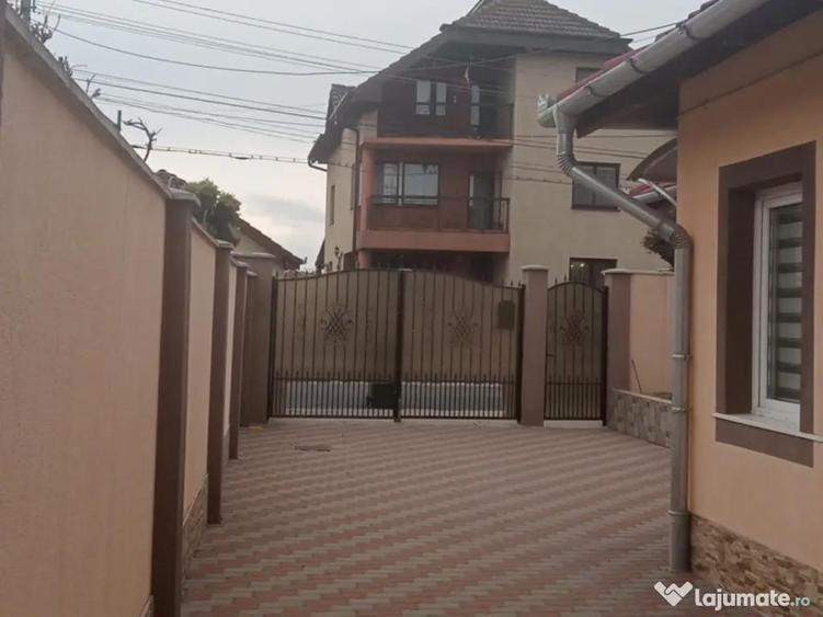 Casă cu 3 camere în Central