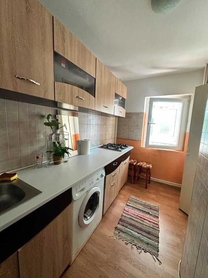 Apartament cu 2 camere decomandat în Nicolina