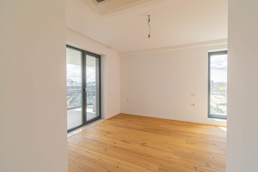 Penthouse cu 6 camere decomandat în Aviației