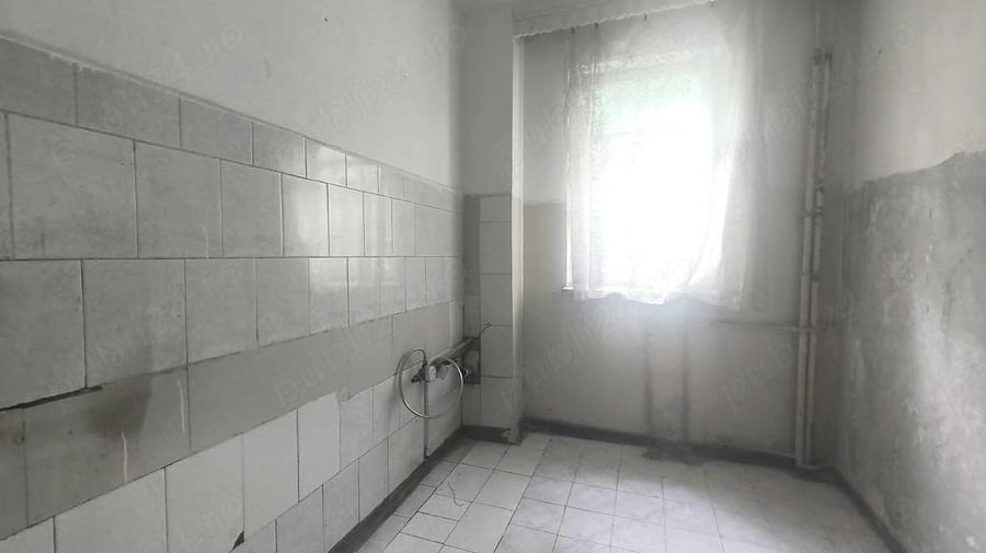 Apartament cu 2 camere semidecomandat în Micro 15
