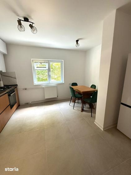 Apartament cu 2 camere decomandat în Vitan