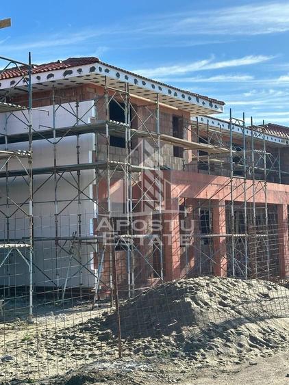 Duplex cu 4 camere cu Canalizare în Fabric