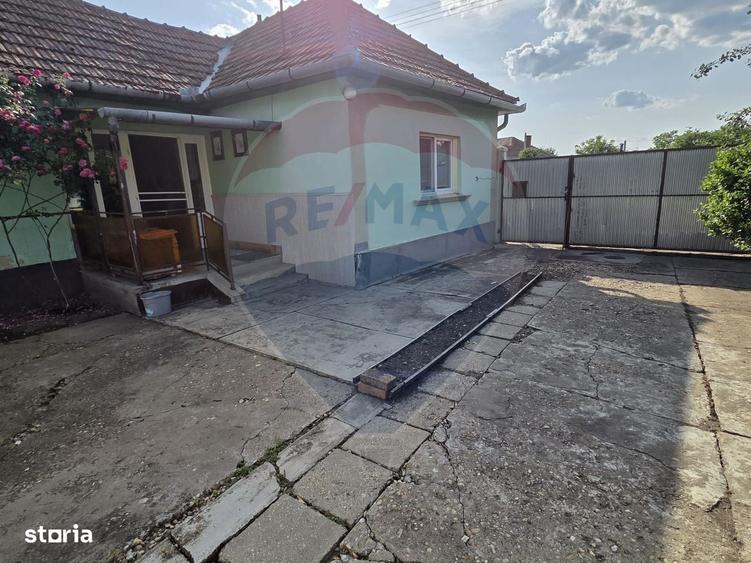 Casă cu 4 camere în Ciumeghiu
