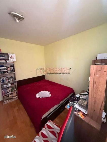 Apartament cu 4 camere în Berceni