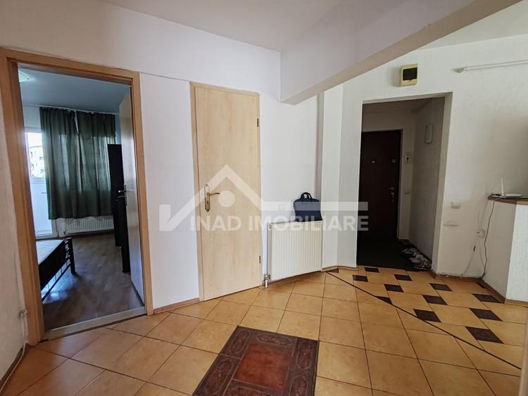 Apartament cu 2 camere decomandat, mobilat în Mărăști