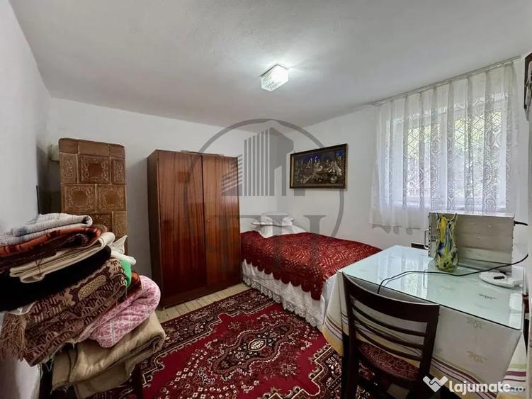 Casă cu 7 camere cu Teren 1190 Mp în Sud