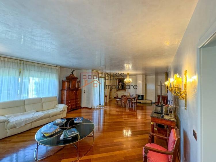Apartament cu 4 camere decomandat în Primăverii