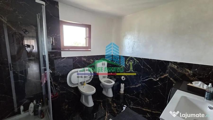 Apartament cu 4 camere decomandat în Vânători