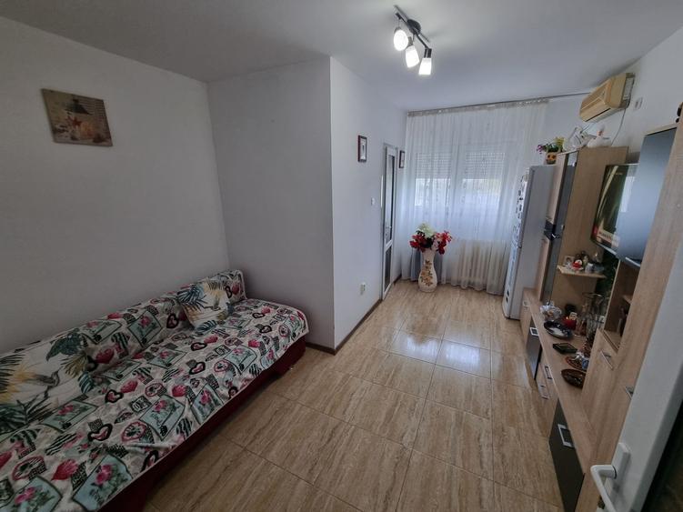 Garsonieră semidecomandată, mobilată în CET