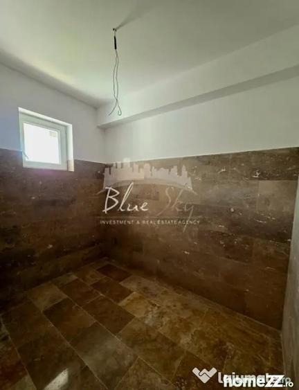 Casă cu 7 camere cu Teren 420 Mp în Faleza Nord