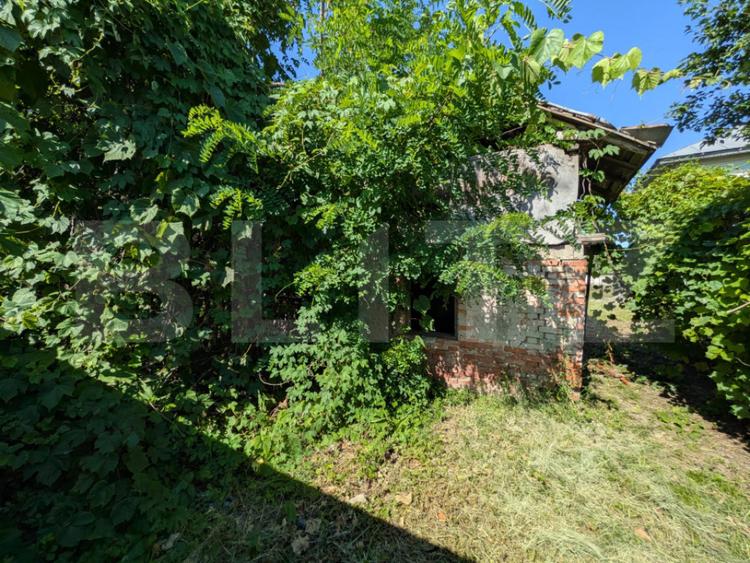 Casă cu 3 camere cu Teren 582 Mp în Văcărești