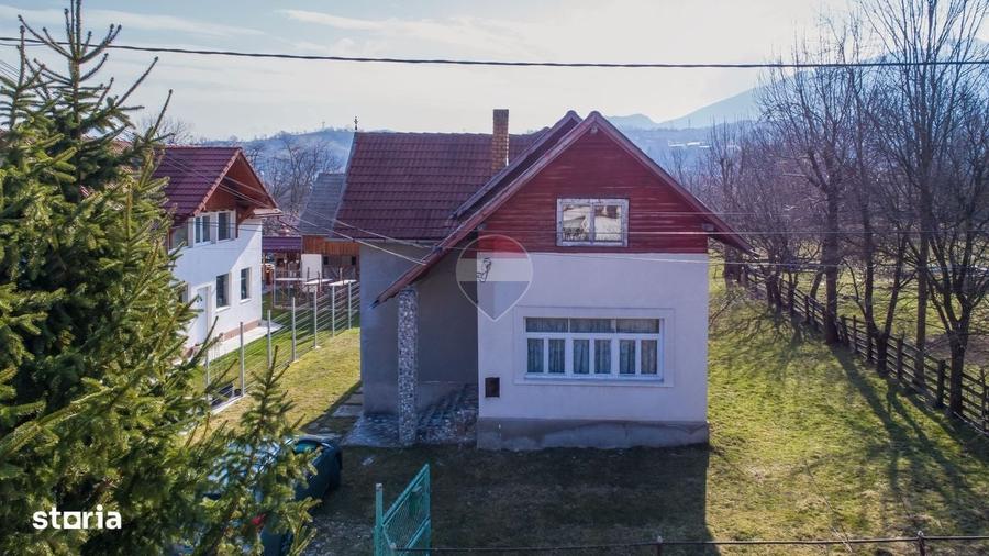 Casă cu 4 camere în Predeluț