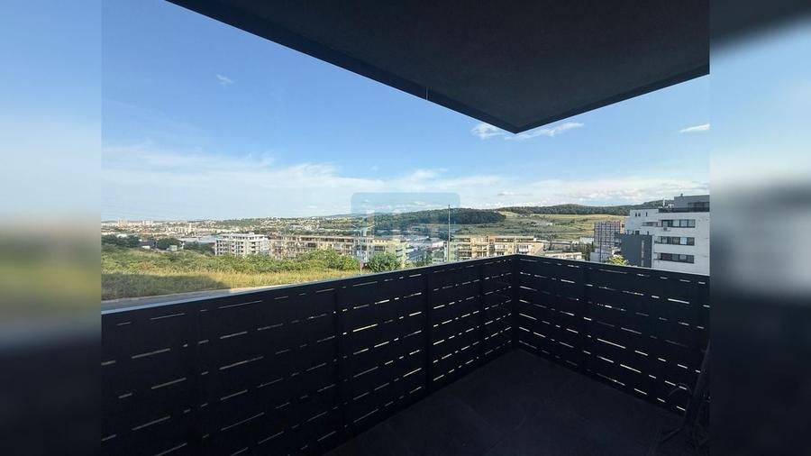 Apartament cu 3 camere semidecomandat, mobilat în Baciu