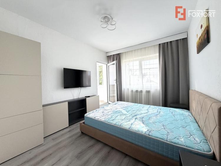 Apartament cu 3 camere decomandat, mobilat în Aradului