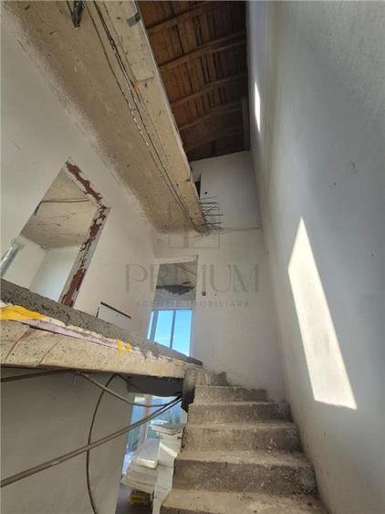 Casă individuală cu 5 camere cu Teren 611 Mp în Moșnița Veche