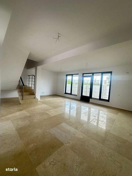 Casă cu 6 camere cu Teren 280 Mp în Central