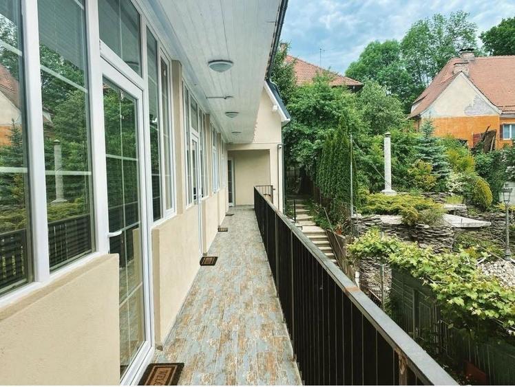 Apartament cu 2 camere decomandat în Exterior Vest