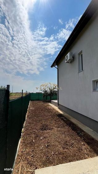 Casă cu 4 camere cu Teren 425 Mp în Vidra