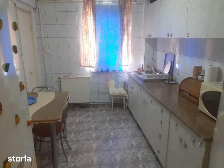 Apartament cu 4 camere în Hipodrom