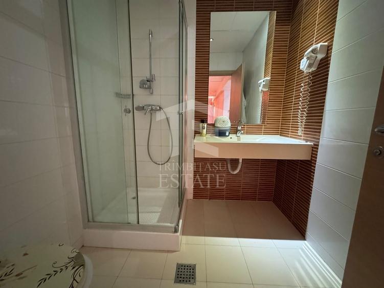 Apartament cu 3 camere decomandat în Văcăresti