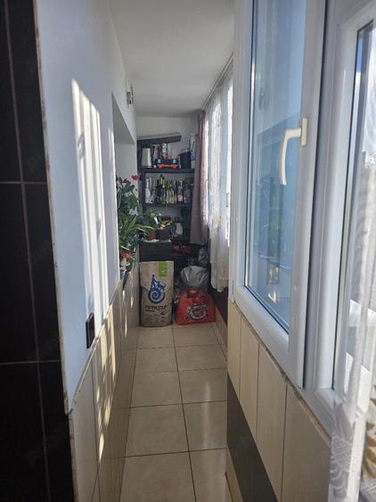 Apartament cu 3 camere decomandat în Titulescu