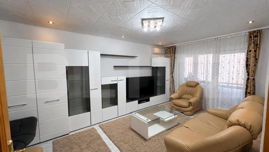 Apartament cu 2 camere decomandat, mobilat în Decebal