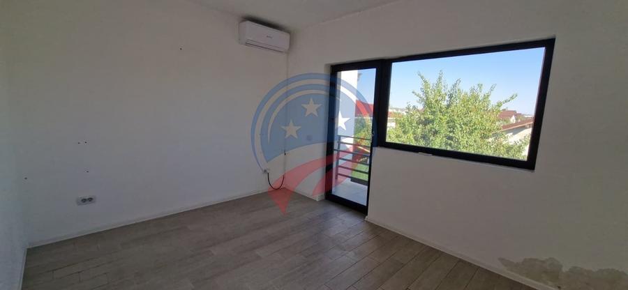 Casă individuală cu 5 camere cu Canalizare în Exterior Sud