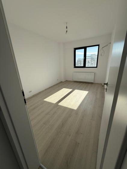 Penthouse cu 3 camere decomandat în Parcul Carol