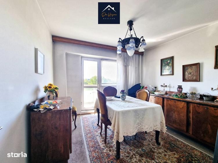 Apartament cu 4 camere decomandat în Tineretului