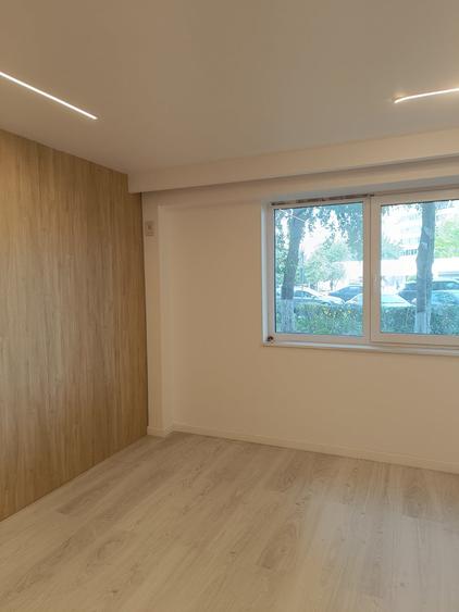 Garsonieră decomandată în Boema