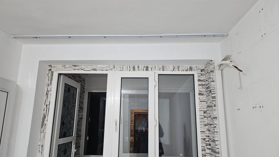 Garsonieră decomandată în Roșu