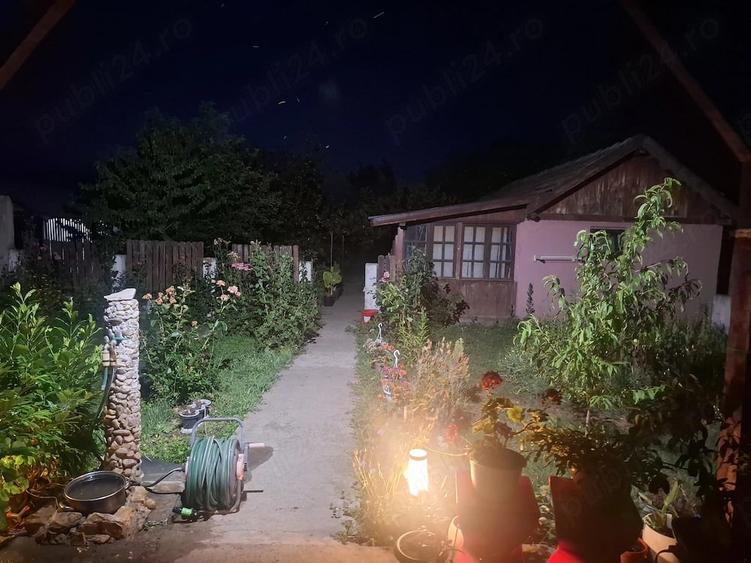 Casă cu 4 camere cu Teren 1800 Mp în Cârna