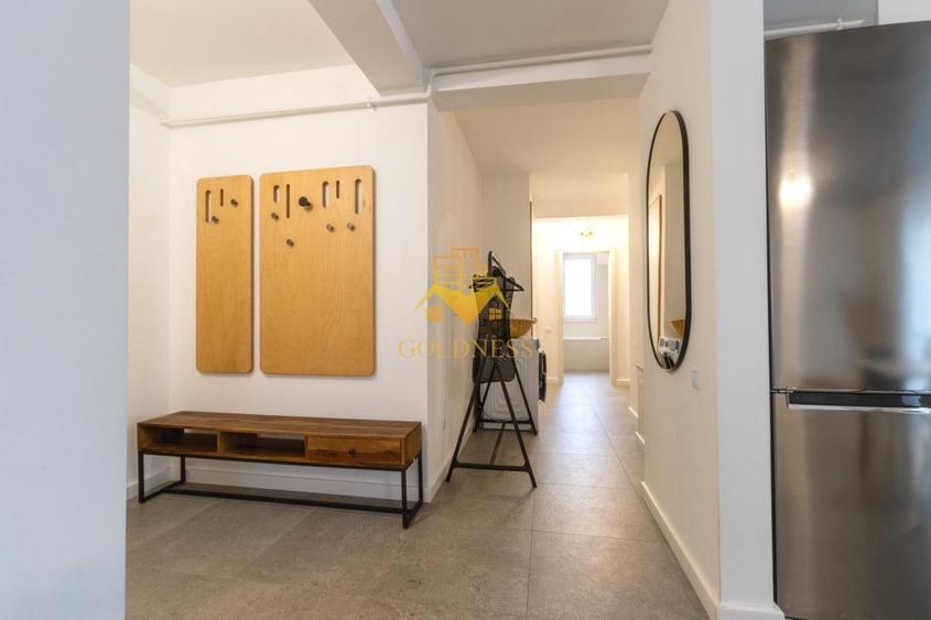 Apartament cu 3 camere semidecomandat în Europa