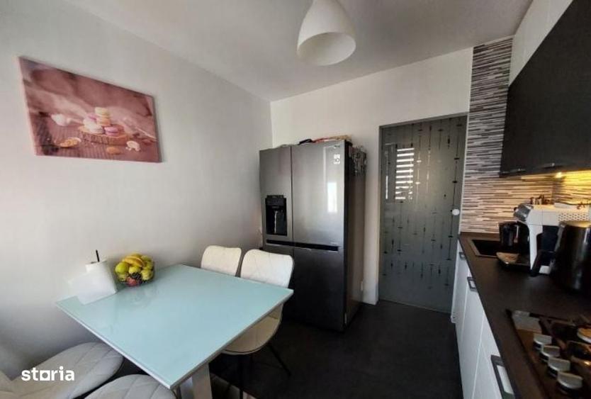 Apartament cu 3 camere decomandat în 1 Decembrie 1918