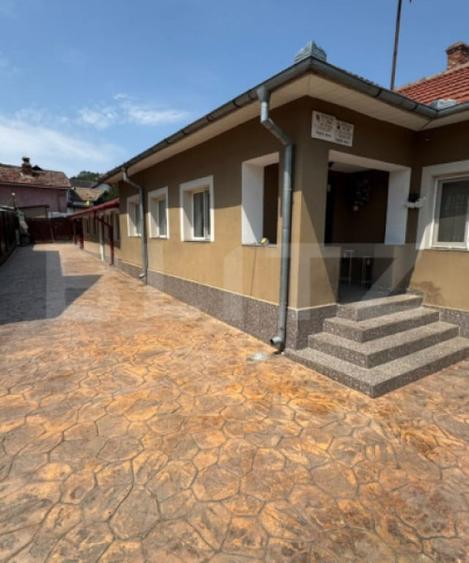 Casă cu 5 camere cu Teren 390 Mp în Central