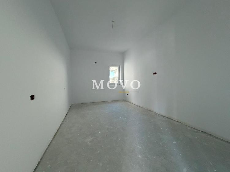 Duplex cu 3 camere cu Teren 378 Mp în Covaci