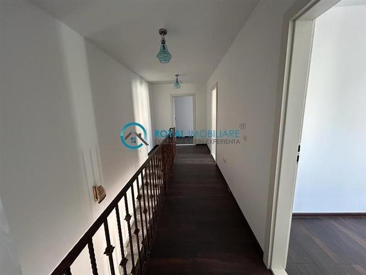 Duplex cu 4 camere cu Canalizare în Strejnicu