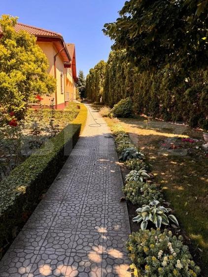 Casă individuală cu 11 camere cu Piscina în Bariera Vâlcii