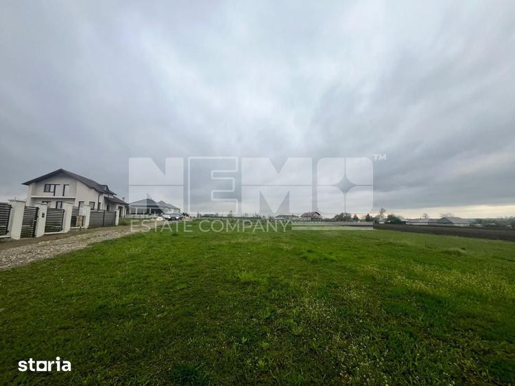 Teren de 800 mp, în Moara