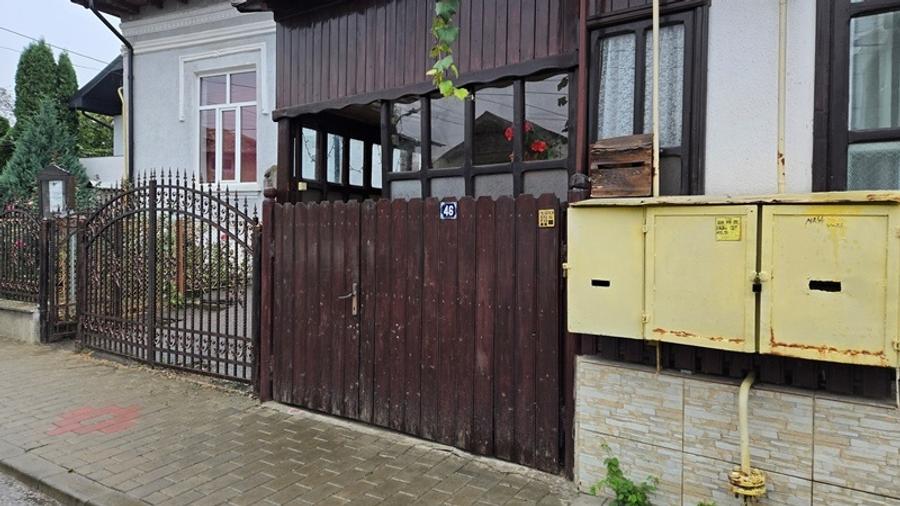 Casă cu 3 camere cu Teren 161 Mp în Central