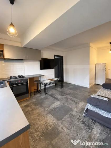 Apartament cu 2 camere semidecomandat în Obcini