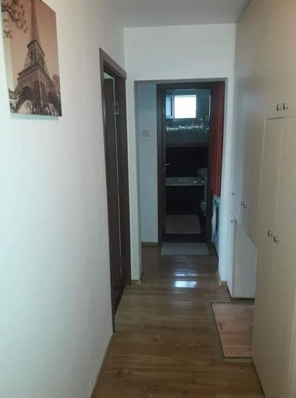 Apartament cu 4 camere decomandat, mobilat în Dârste