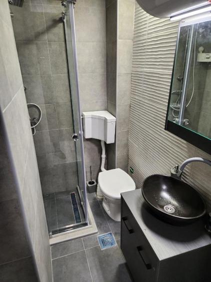 Apartament cu 2 camere decomandat în Calea București